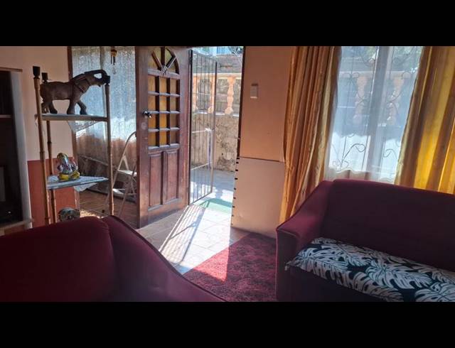 5 BEDROOM HOUSE FOR SALE IN CROSSMOOR